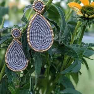 Handmade earrings Made in Mexico by artisan women. Artisanal process. Aztec insp